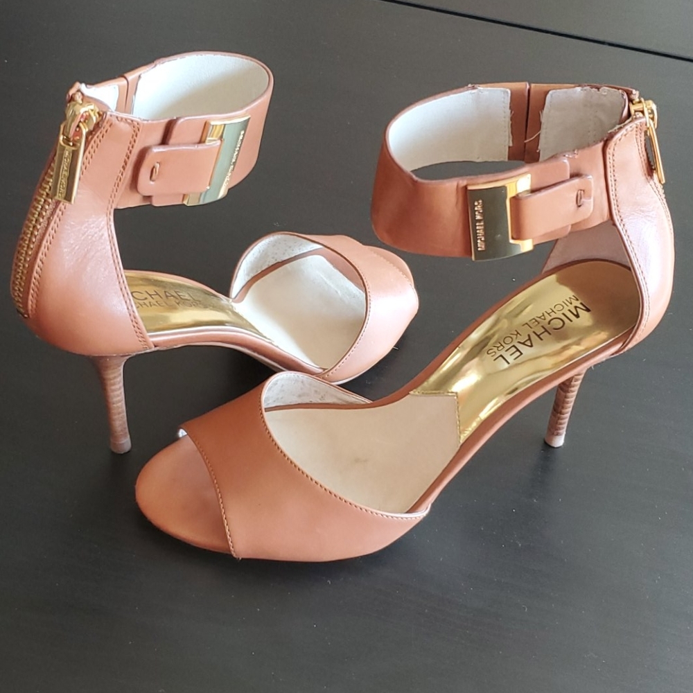 Michael Kors Pumps